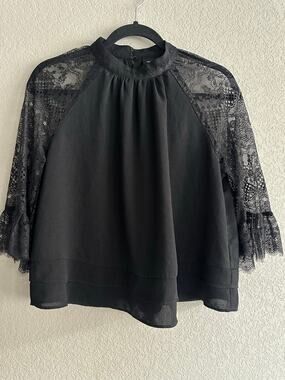 Who What Wear Black Lace Sleeve Blouse Women's Size S Mock Neck Bell‎ Cuff Top